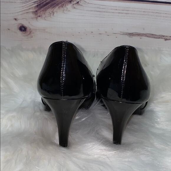 Dexter Patten Black Heels with Gold Buttons 8 - Picture 5 of 8